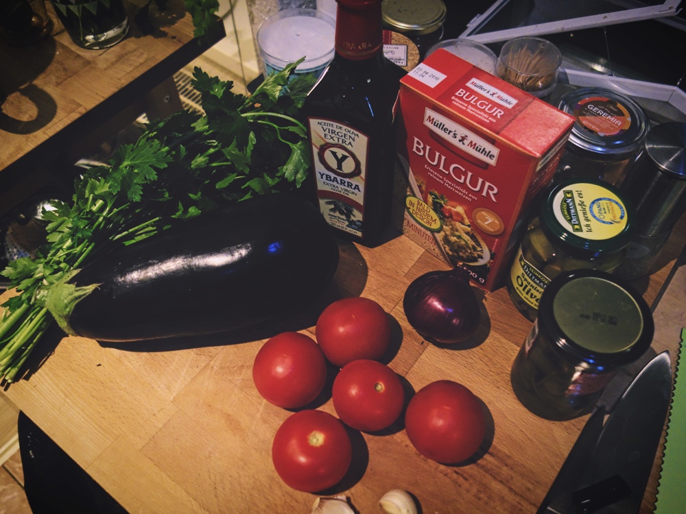 Ingredienser för siciliansk auberginegryta