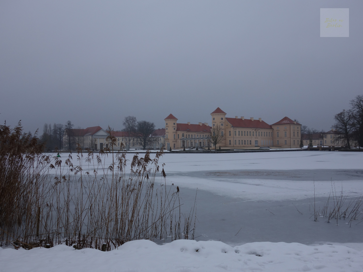 Rheinsberg-Slott-from-afar