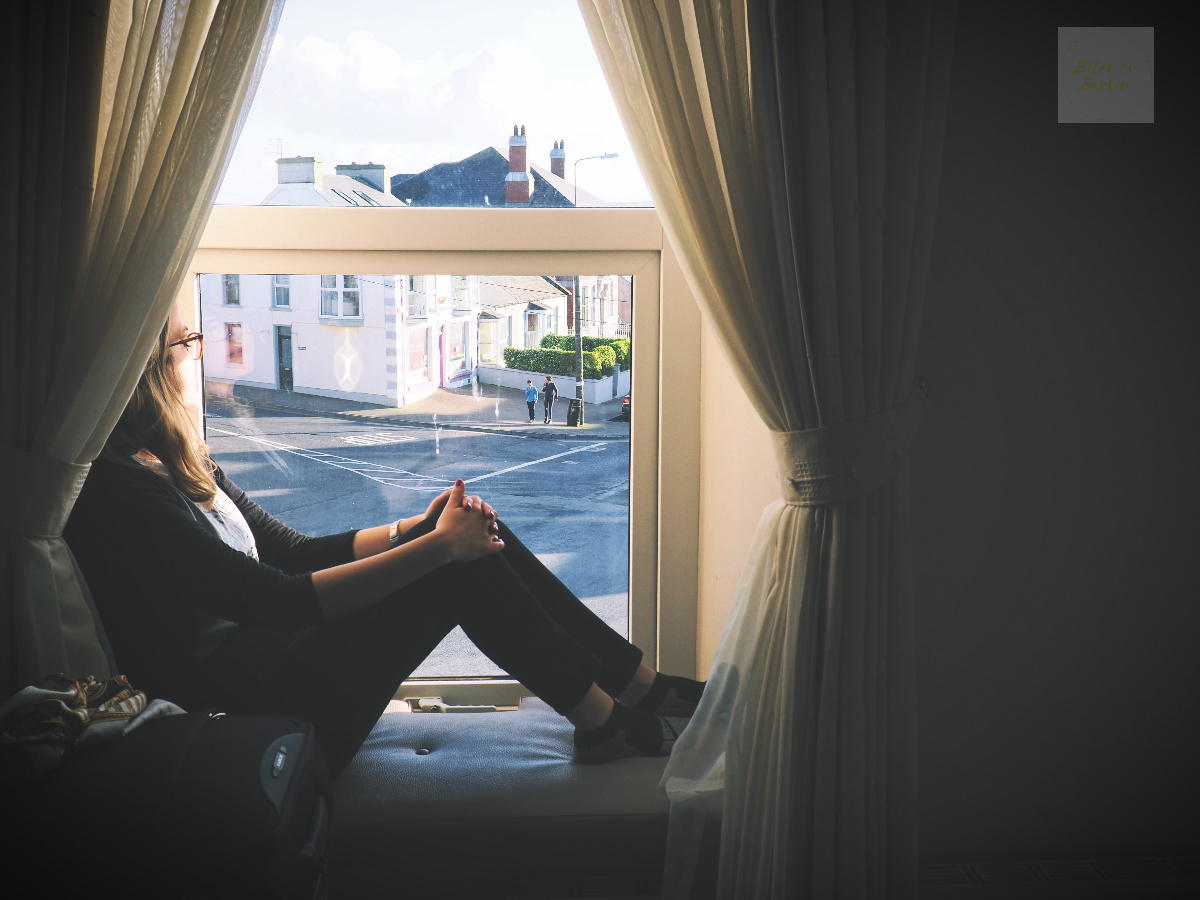 Sitta i fönstret vid världens ände